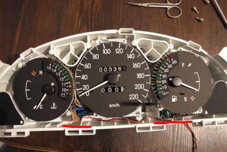 Установка диодного тахометра и вольтметрана Шевроле Ланос