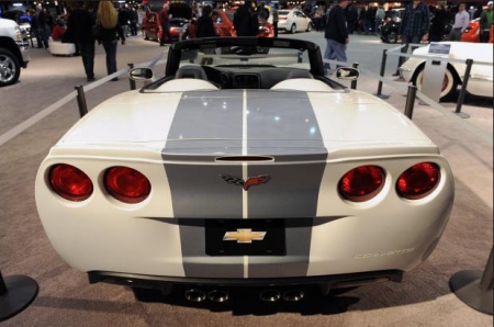 Фото нового Chevrolet Corvette 427 Convertible 2013