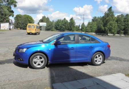 Chevrolet Cruze 2011 - отзыв автовладельца