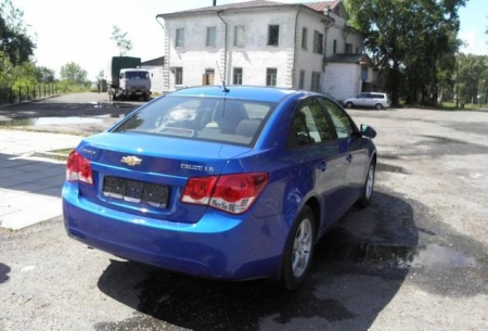 Chevrolet Cruze 2011 - отзыв автовладельца