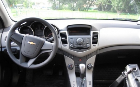 Chevrolet Cruze хэтчбек 2012 - отзыв автолюбителя