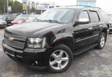 Отзыв автолюбителя Chevrolet Tahoe 2010 г.