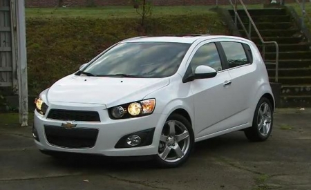 Chevrolet Sonic 2012 - отзыв владельца