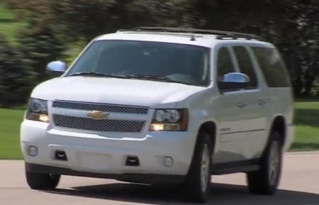 Chevrolet Suburban 2012 - отзыв