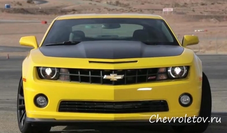 Chevrolet Camaro 2013 признан лучшим автомобилем в своем классе