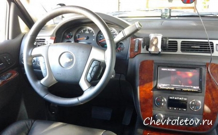 Отзыв Chevrolet Tahoe 5.3 i V8 AWD (2012 г.в.)