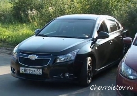 Дуэль VW Polo Sedan vs Chevrolet Cruze