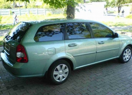 Установка спойлера на Chevrolet Lacetti Wagon